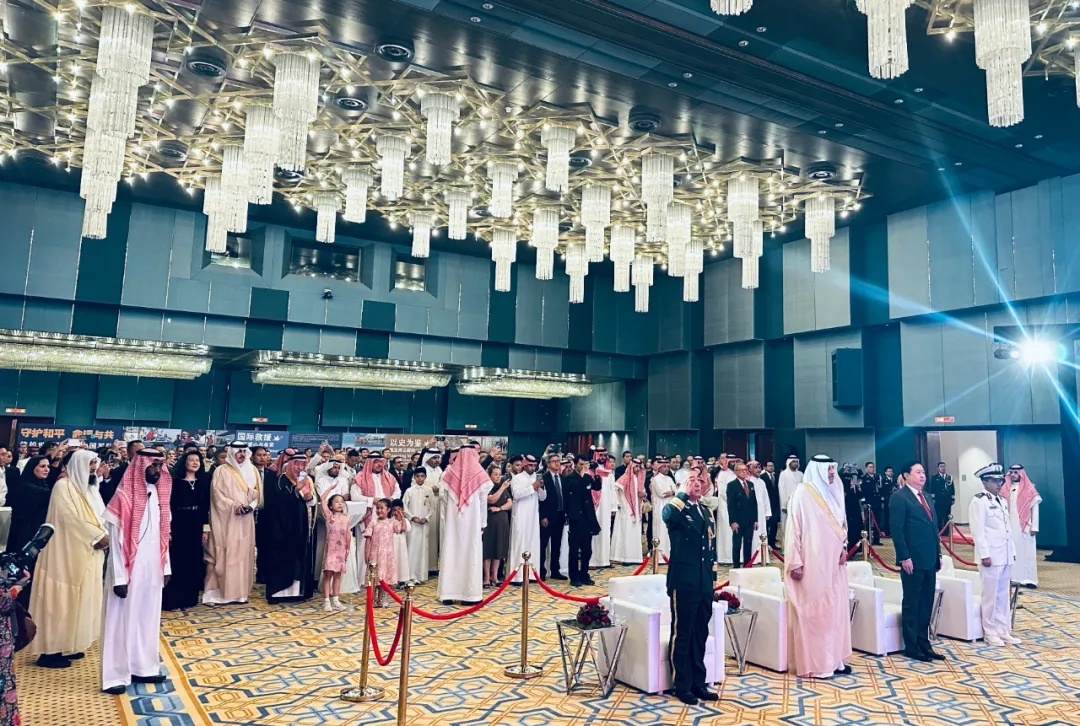 驻沙特使馆举办建军98周年招待会