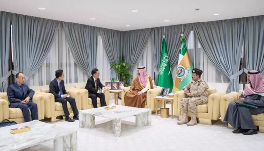 陈伟庆大使会见沙特国民卫队大臣阿卜杜拉亲王
