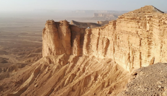 沙特风土人情|世界的边缘-绝壁美景